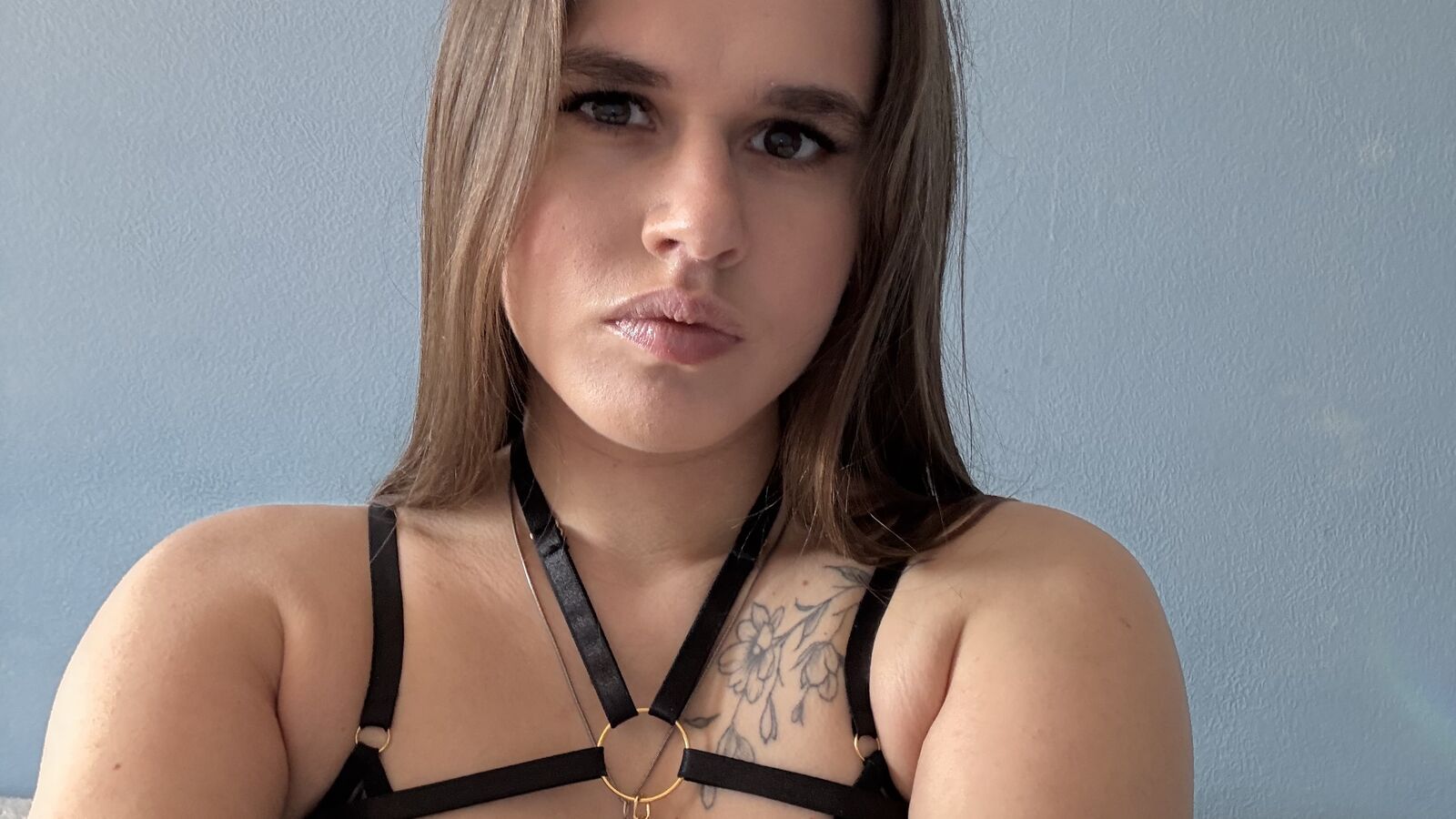 GoddeaTaira erotic portrait