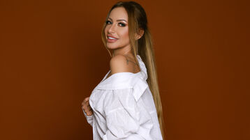Yamira webcam show