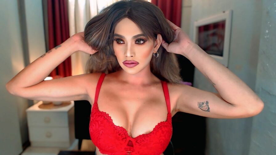 Watch KerrahMitenna live on Ultra Erotica