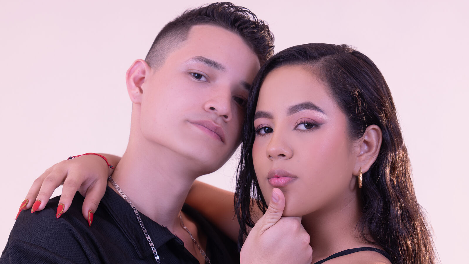 IsabellaAndMaxi erotic portrait