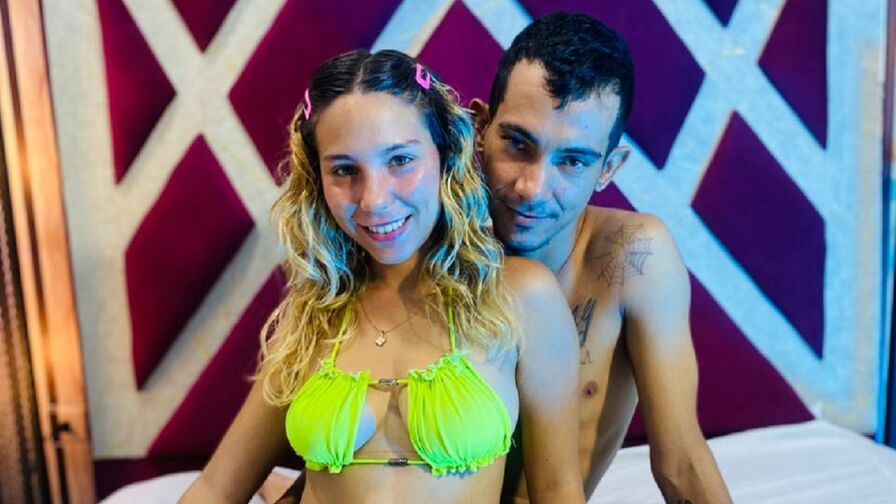 Watch JennyAndJuan live on DMS List