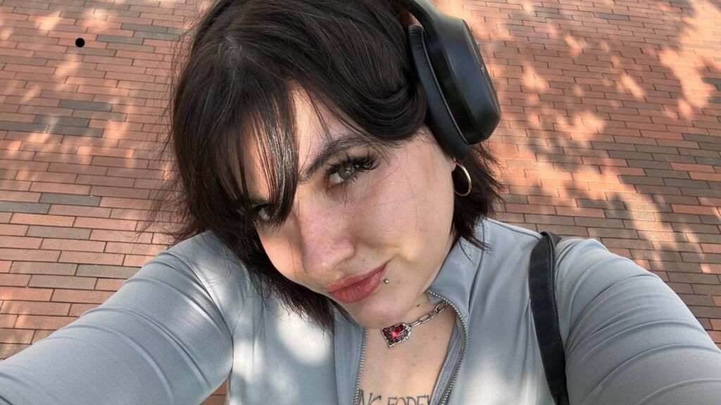 TinaColladas online on GirlsOfJasmin