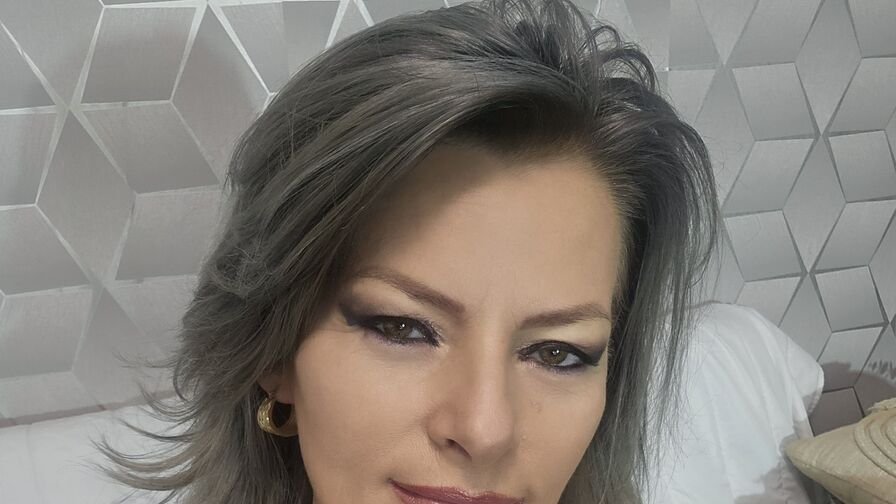 Watch StelaKleyn live on Free Webcamz