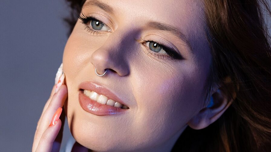 Watch FreyaVey live on Ultra Erotica