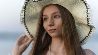 Free Nude JulieDaniel