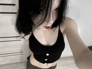 DoraCoote age 19