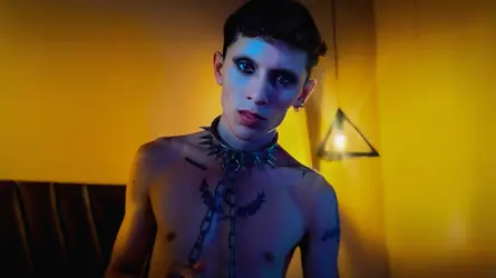 MikaelaAellos's chat room