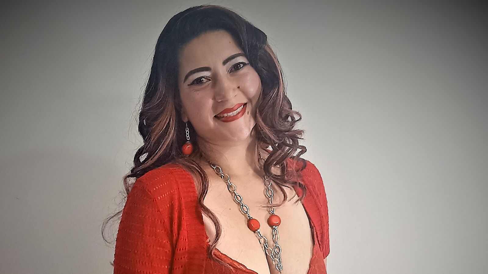ZaraArdientes glamour portrait