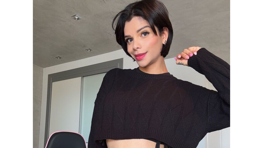 Enter to see naked CrystalTorres