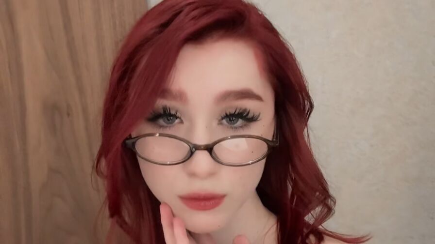 Live HD Nude Chat with KatieCornelio