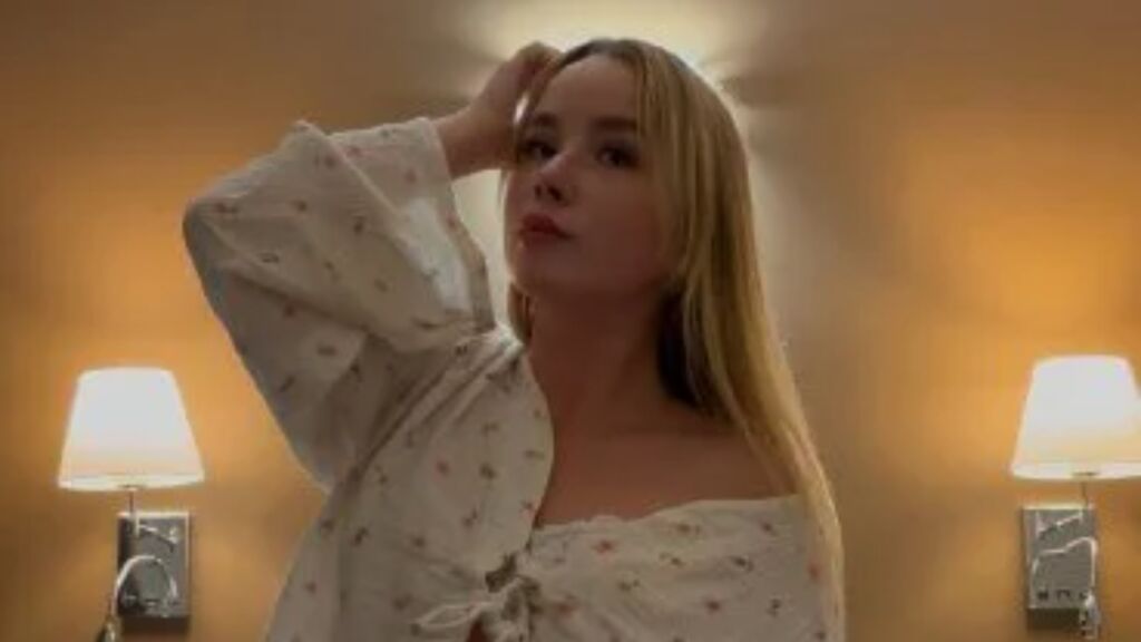 Watch AndreeMangieri from LiveJasmin on GirlsOfJasmin