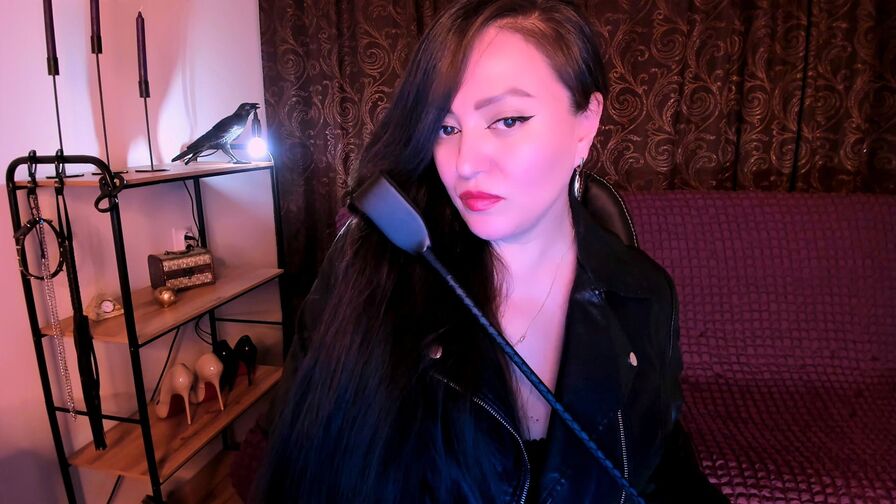 Watch AnnaDeRichi live on Cam Plug