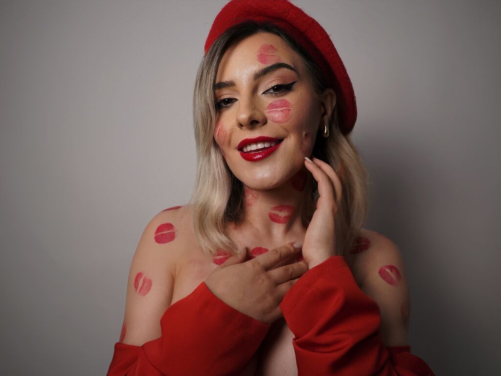 JessieBond LiveJasmin model