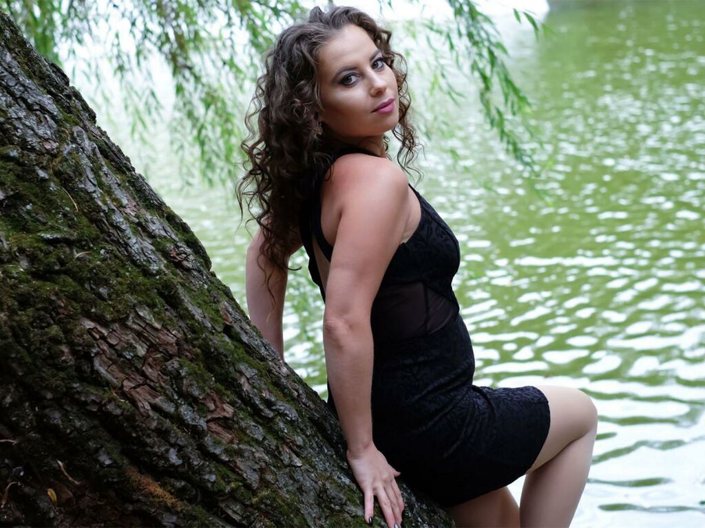 EmaAlyssa Photo