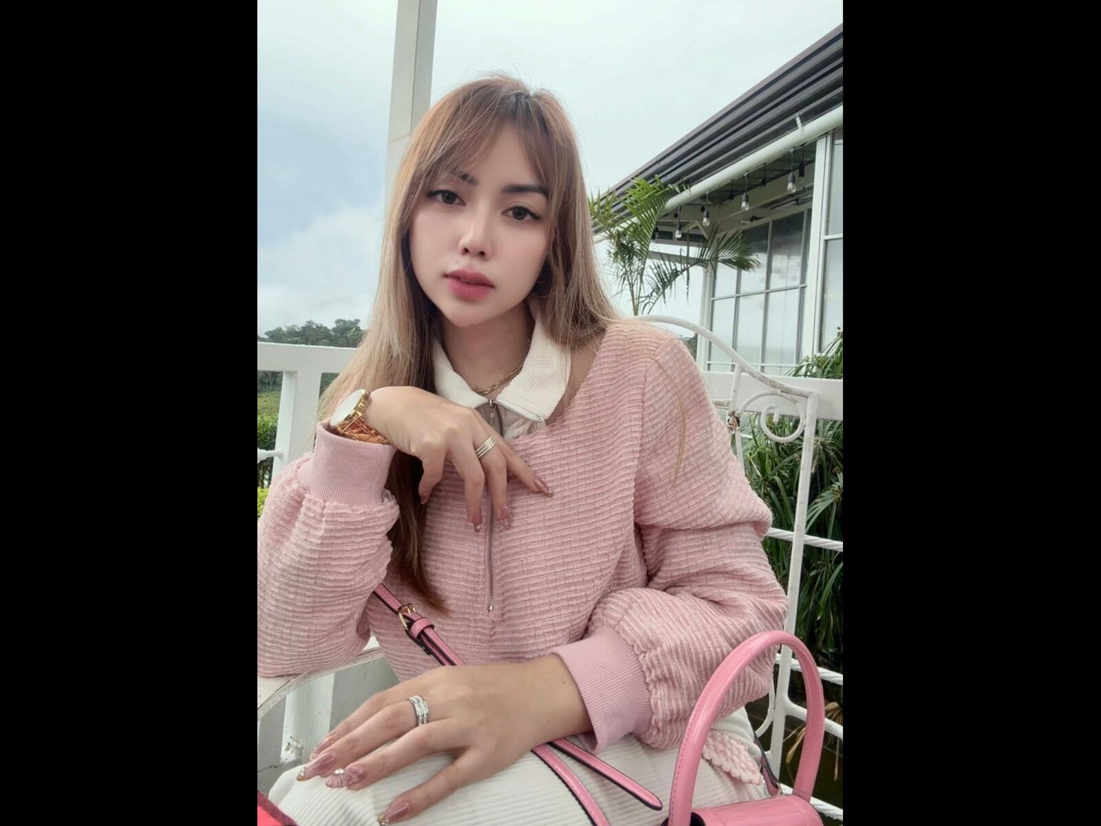 Live cam for GlamLily