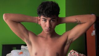 JeyRobins webcam show