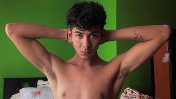 JeyRobins webcam show