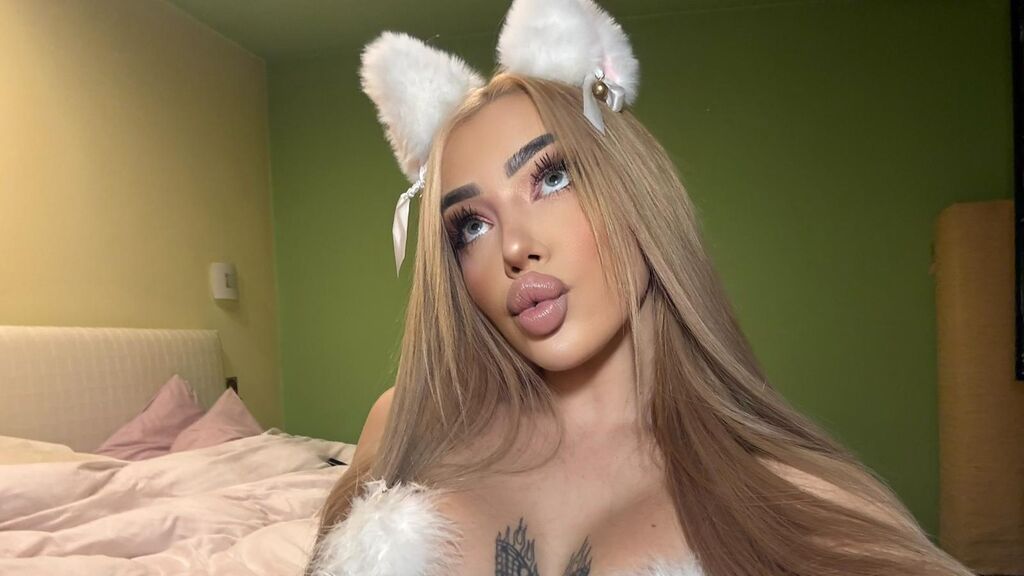 Sex chat gratuit in direct cu KendraBlaze pe LiveJasmin