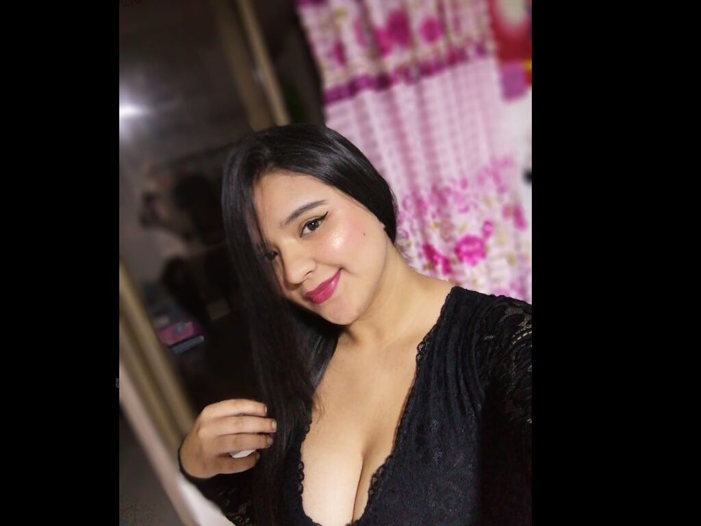 MelanyMartinez's live cam
