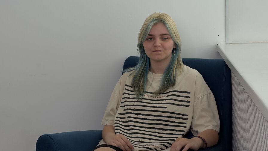 Live HD Nude Chat with LauriMagnie