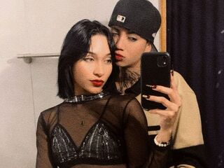 TrixiAndSuki Exclusive live cam shows