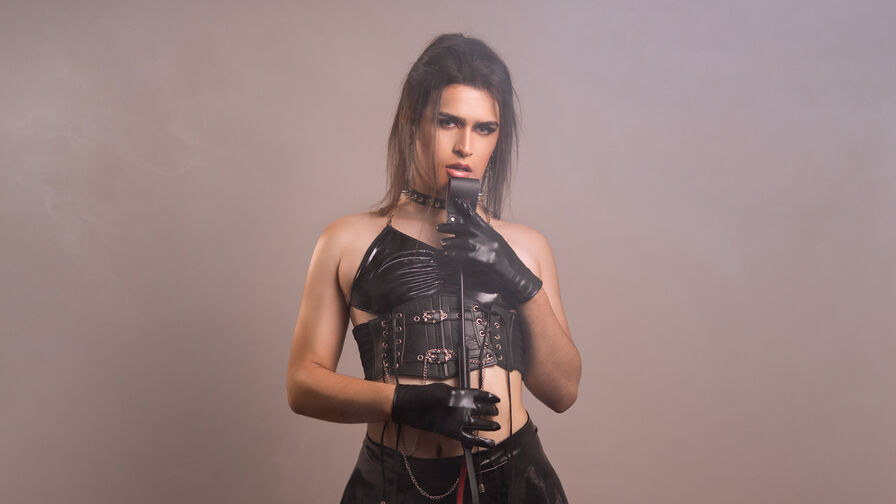 Watch LilithBlackheart live on Jasminedc