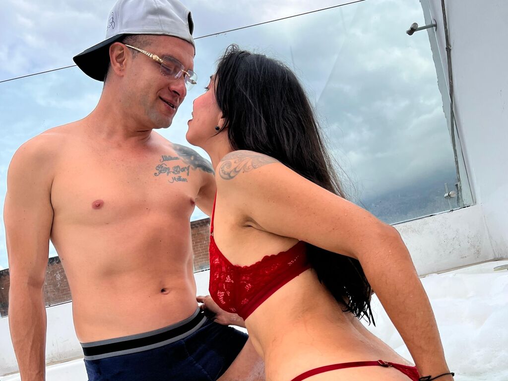 LiaAndNiico webcam show