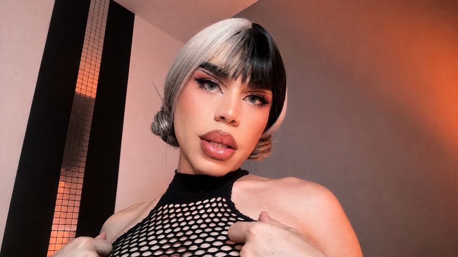 Live HD Nude Chat with LucyGiraldo