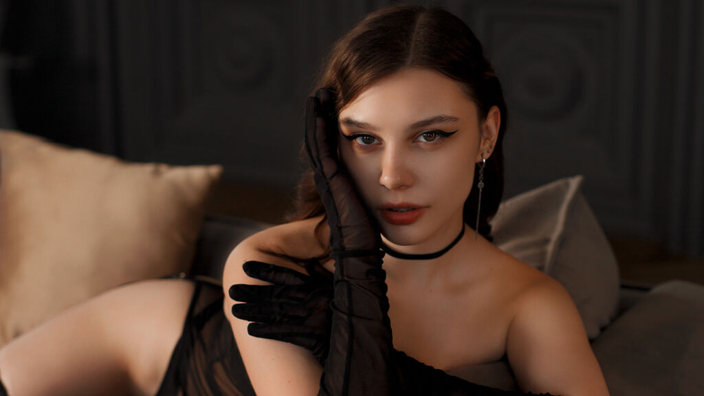 ReginaRobinson live cam model at LiveJasmin
