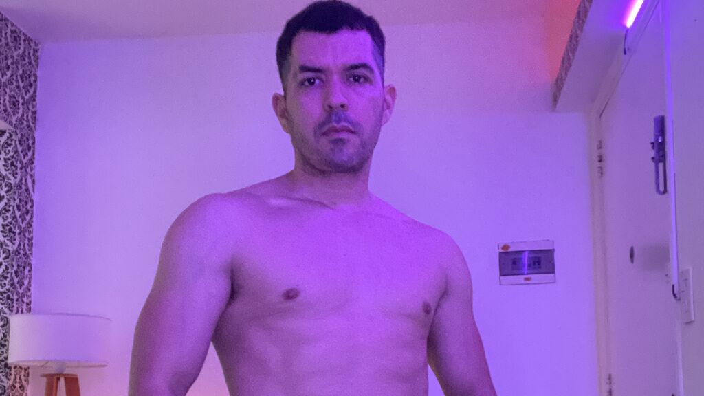 IvanLazaga live cam model at LiveJasmin