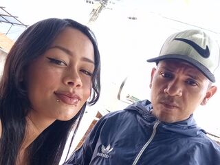 AmeliaandTayler Live Cam Model