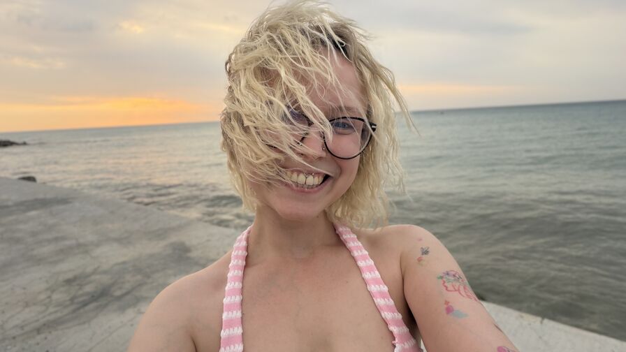 Watch NancyKarsten live on Free Erotic Fantasy