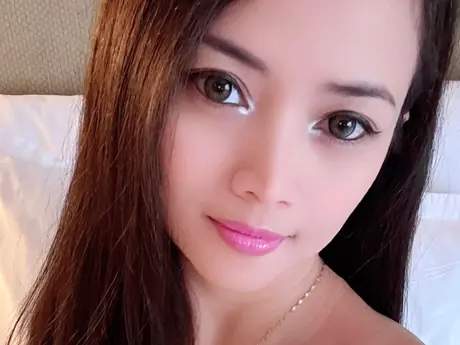 Chat with YasmienAtos