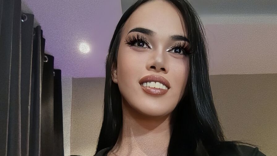 Watch SammieCole live on Ultra Erotica