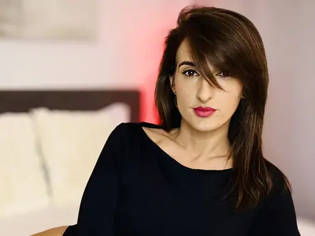 Chat with LauraRiccoo