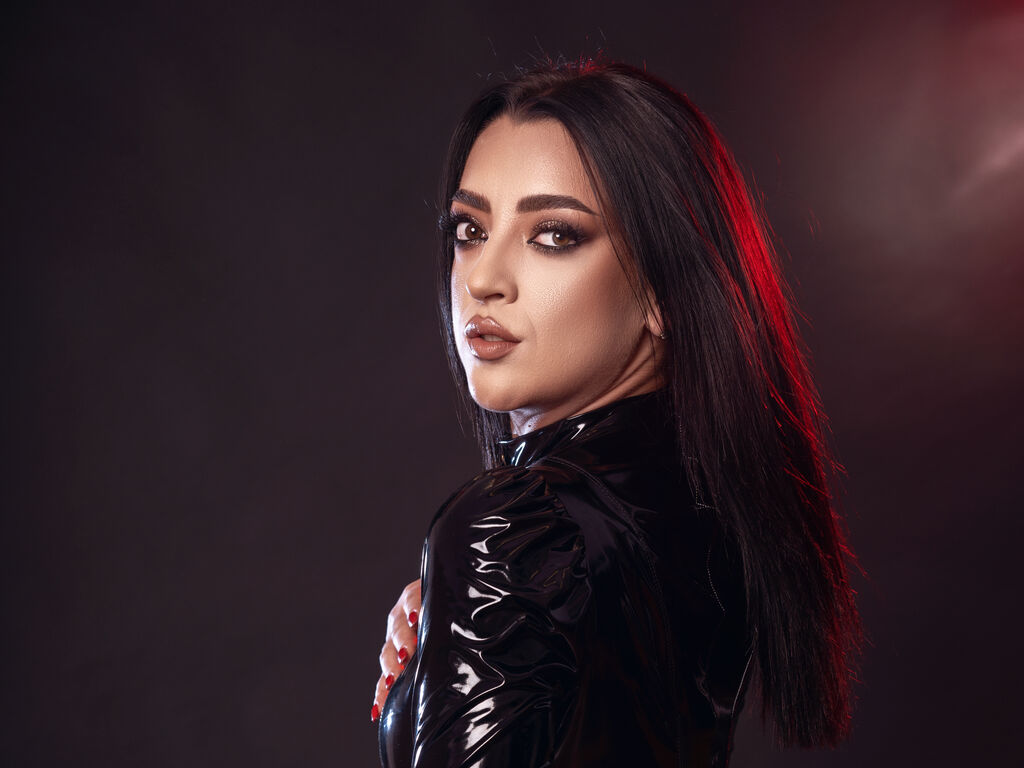 MiaAldago live performer profile picture