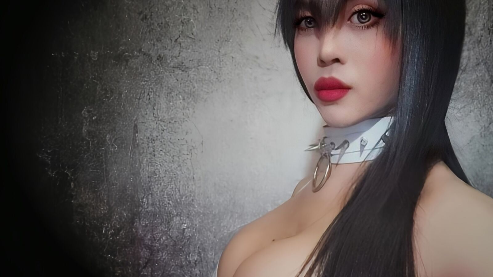 SainteBeatrix glamour portrait