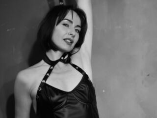 chat with online JaquelineRichard