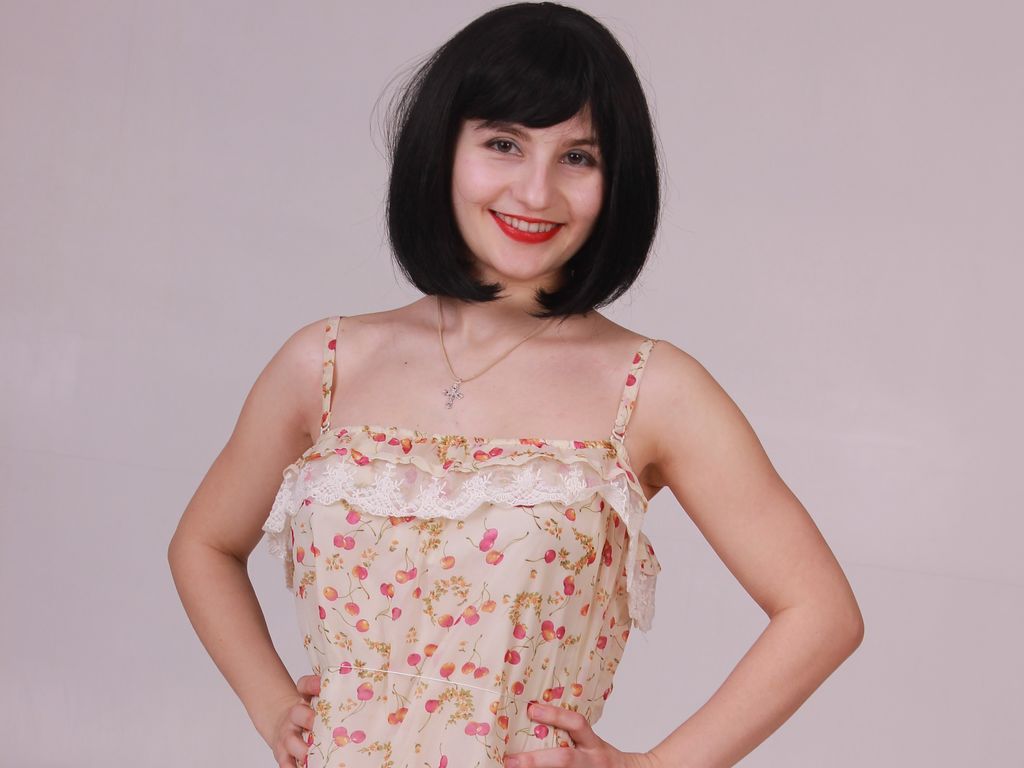 GloriaWithlo livejasmin EleneCordery