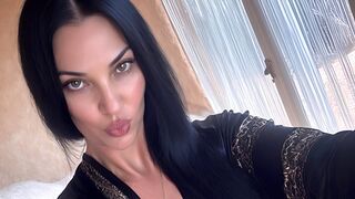 Kostenlos Nackt MiaMontal