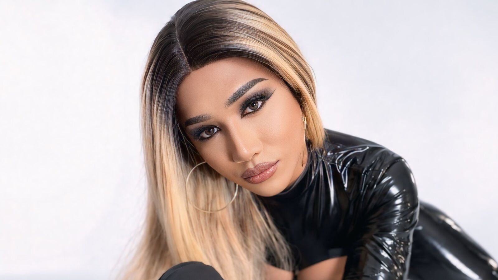 MiaForssten glamour portrait