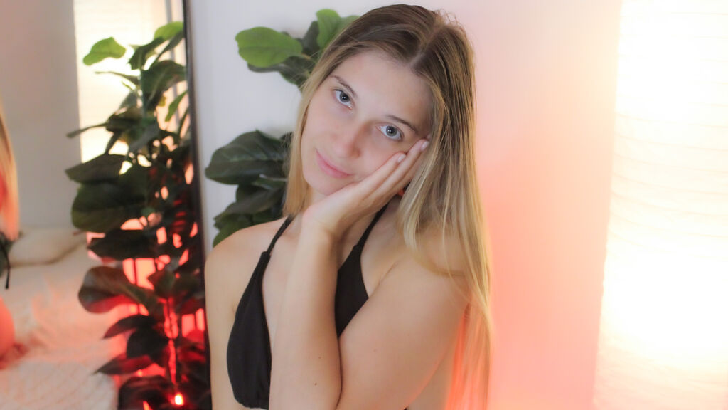 LauraPurr cover