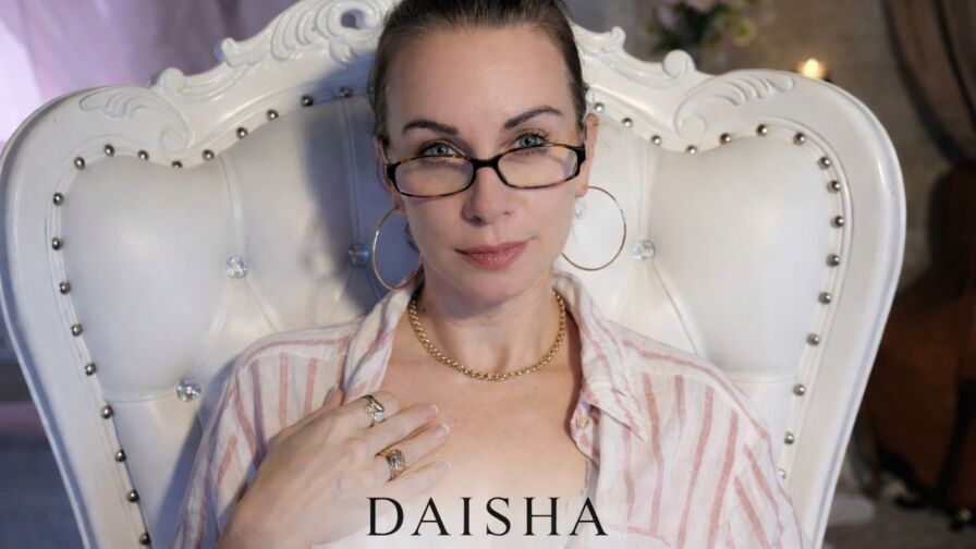 DaishaSweet live cam model on MistressWorld