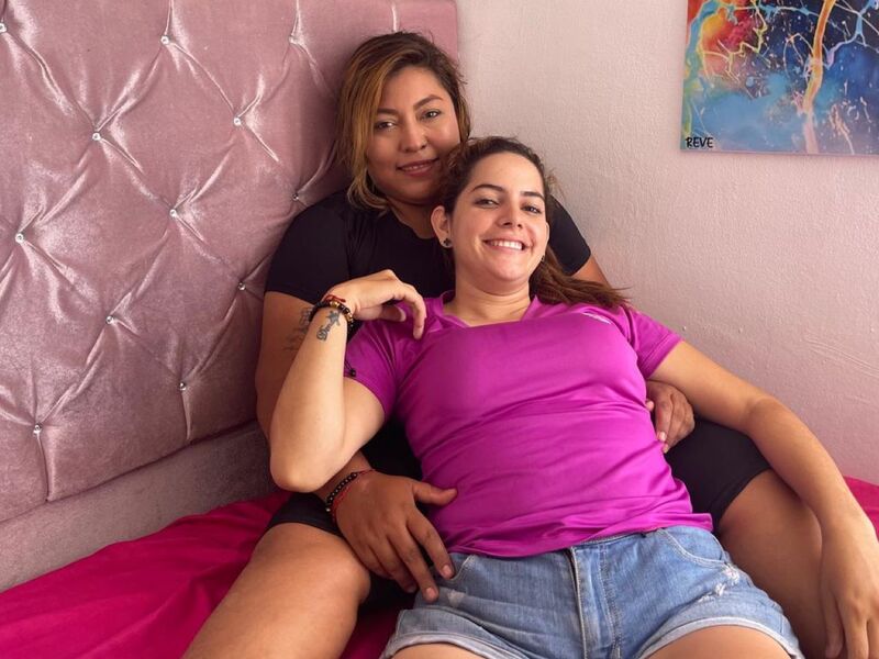 EstefaniYCamila superxxxporn