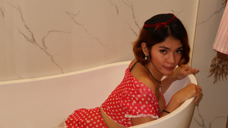 Discover CelianaCarolina VIP show