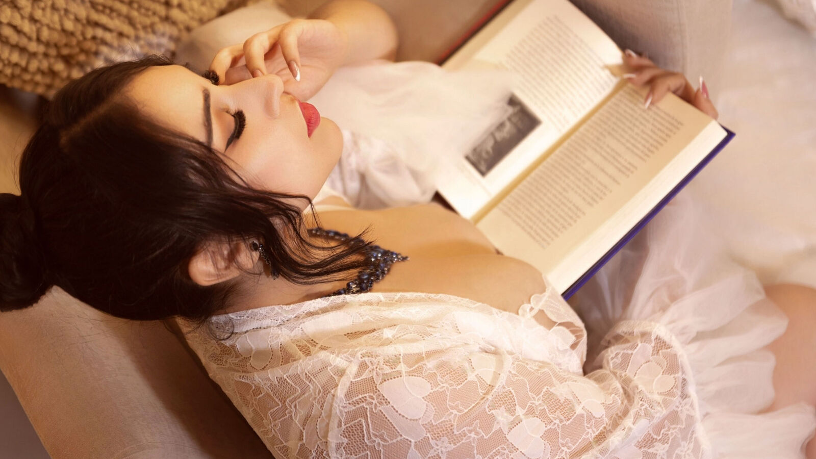 AnySelene erotic portrait