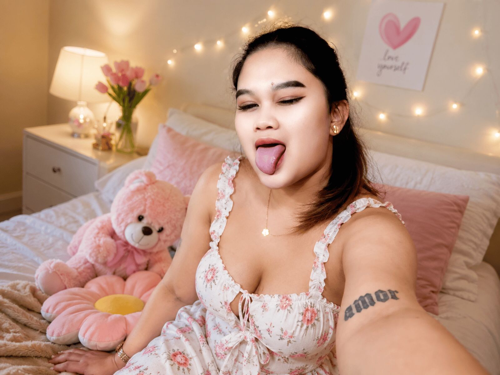 Live cam for AshleeRodriguez
