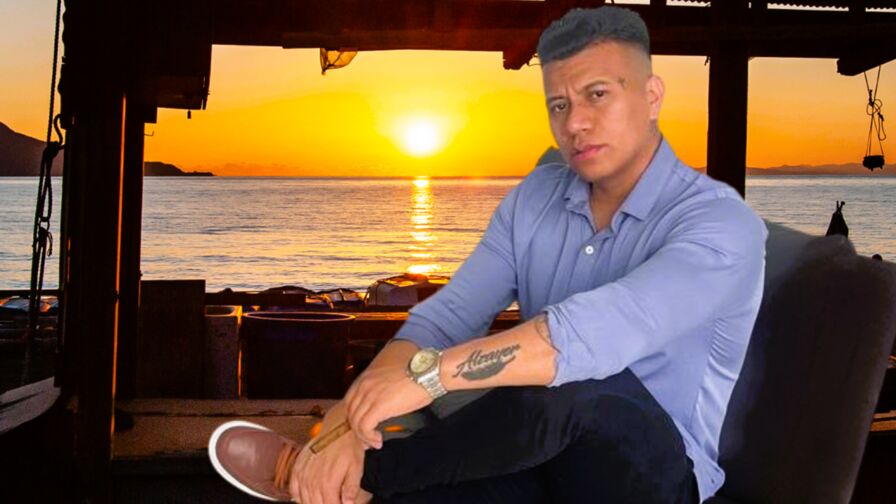 Watch WilliamsRains live on Free Erotic Fantasy