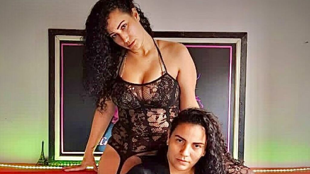 SandraAndCarmen webcam show