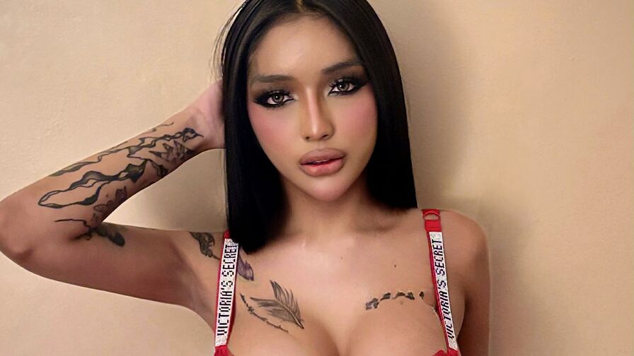Watch VenusWineter live on Cam Plug